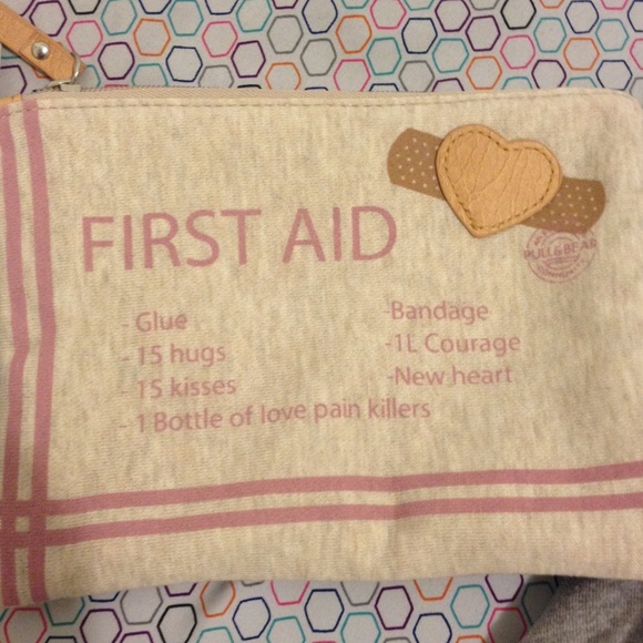 FIRST AID CLUTCH - Picture 3 of 3