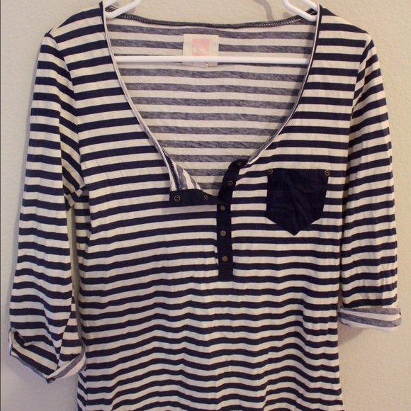 Striped button up shirt - Picture 2 of 4