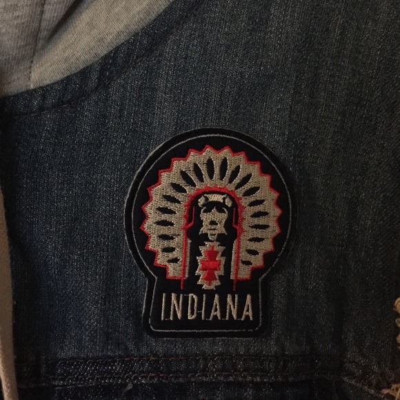 Jean jacket with hoodie - Picture 3 of 4