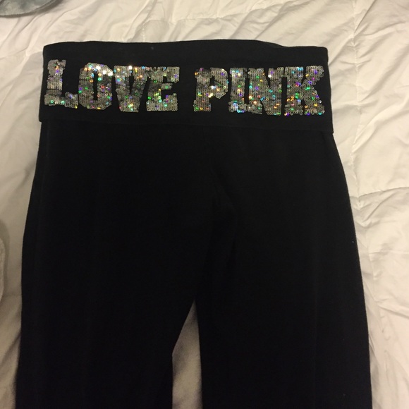 Black boot leg Victoria's Secret PINK yoga pants