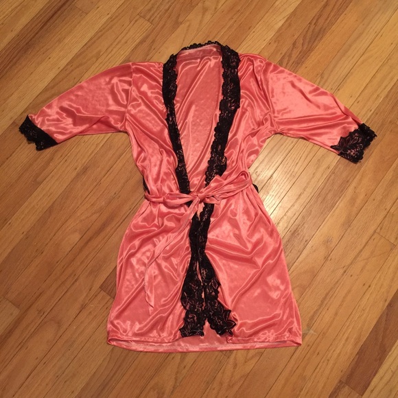 Silky salmon robe