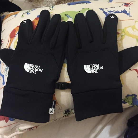 The North Face Accessories - The north face E tip gloves !!