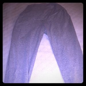 H&M MATERNITY pants.