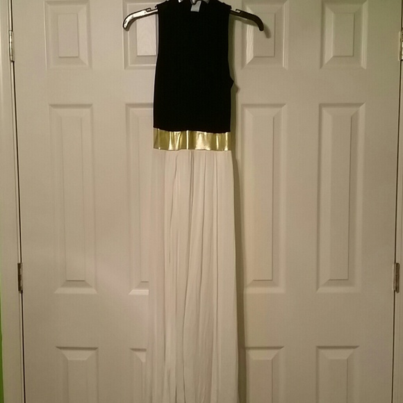 Dress - Picture 2 of 3