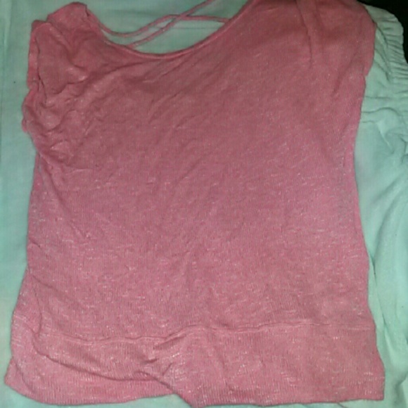 Semi open back t-shirt