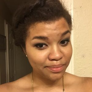 Meet your Posher, Jasmine