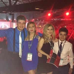 Meet your Posher, Menooa