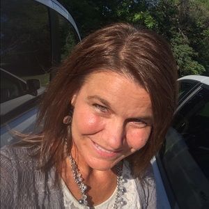 Meet your Posher, Valerie