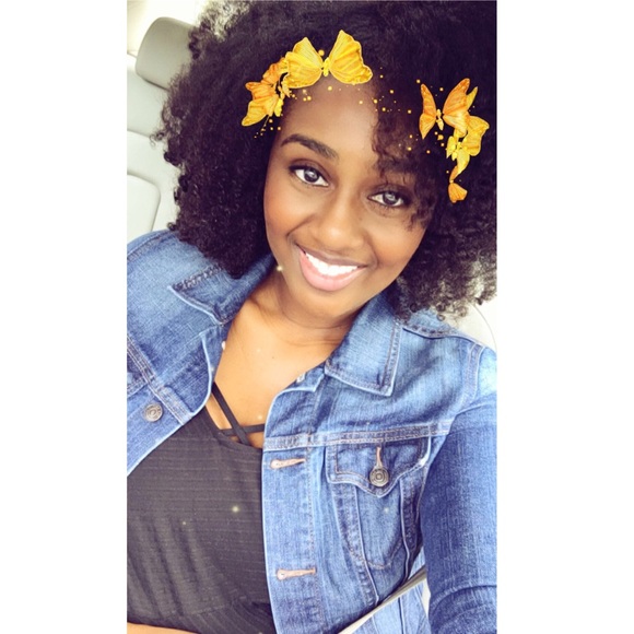 Meet your Posher, Latoya