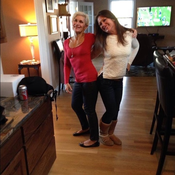 Meet your posher!💍🎀👑🐯💪💏 Top rated seller🏆🏅 - Picture 9 of 12