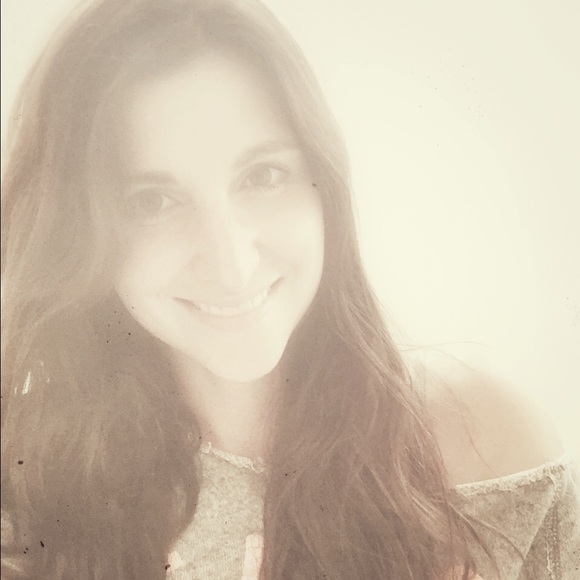 Meet your Posher, Christine