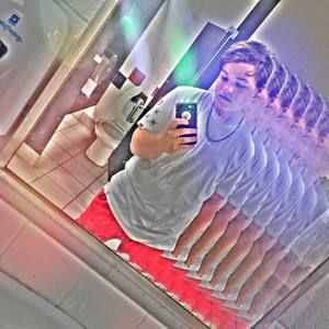 Meet your Posher, Chris