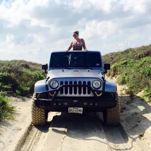 Meet your Posher, Casey