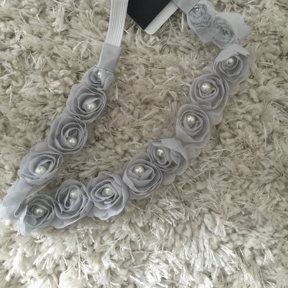 Gray flower headband with pearls