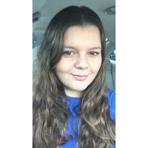 Meet your Posher, Alyssa