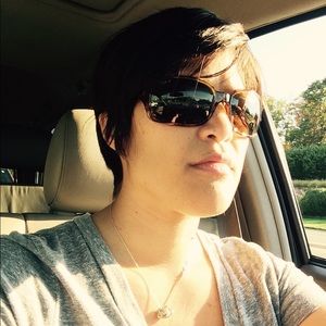 Meet your Posher, Stephanie