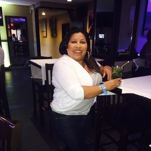 Meet your Posher, Juana