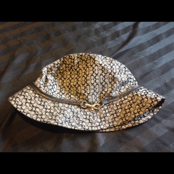 Black and grey COACH bucket hat for women