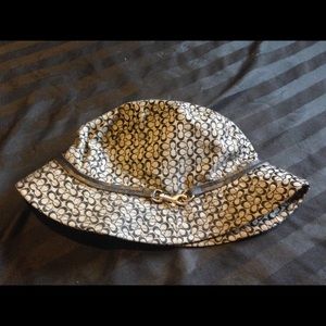 Black and grey COACH bucket hat for women