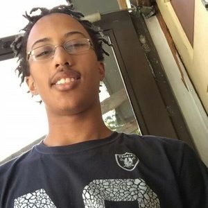 Meet your Posher, Devin