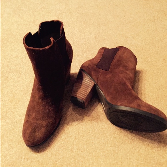 Suede chestnut brown booties