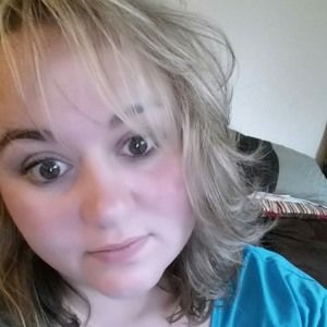 Meet your Posher, Holly