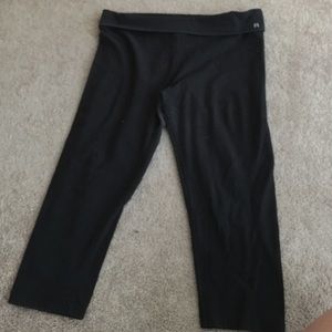 VS yoga crop capris