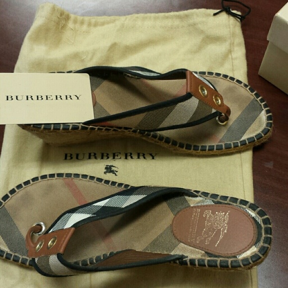 Burberry wedges AUTHENTIC