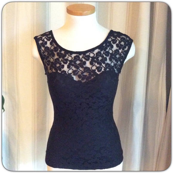 XOXO Tops - XOXO LACE SWEETHEART TOP