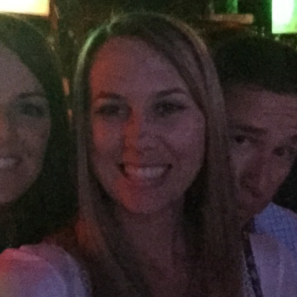 Meet your Posher, Hannah - Picture 1 of 1