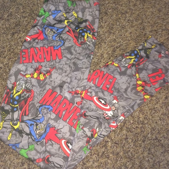 SALE! ✨ Marvel heroes leggings