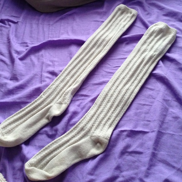 🎉SALE🎉Cream knee high socks