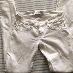 Abercrombie & Fitch White Skinny Jeans Size 00R