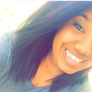 Meet your Posher, Desirae