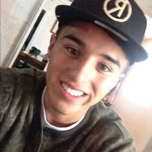 Meet your Posher, Matias