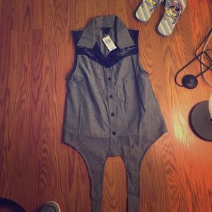 Black and grey, sparrow top. Never worn