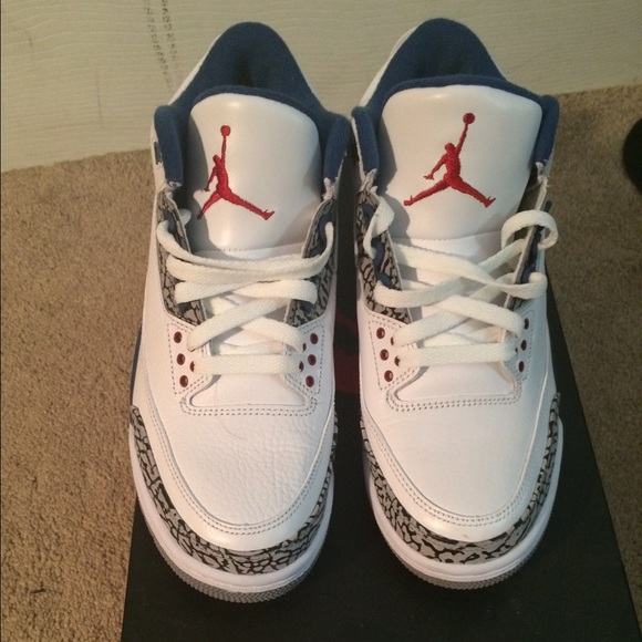 Jordan 3 true blues size 8 woman size 10