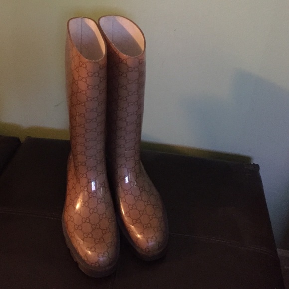 Gucci Shoes - Auth Gucci Rainboots