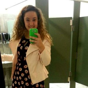 Meet your Posher, Dara