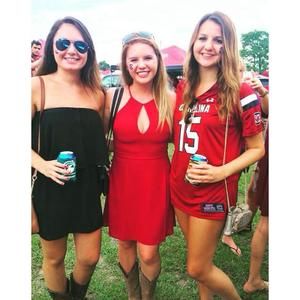 Meet your Posher, Cayla