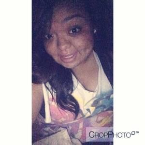 Meet your Posher, Mireya