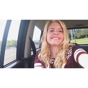 Meet your Posher, Abby