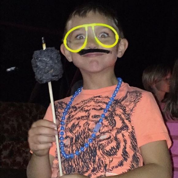 Meet your Posher, Kelly - Picture 2 of 4