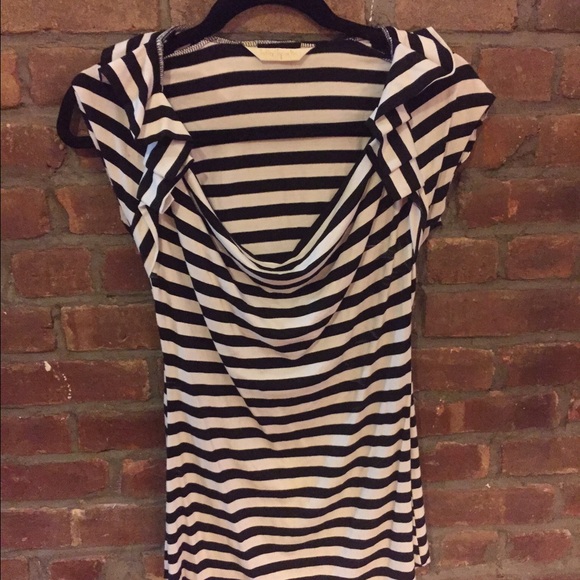 Black & white stripped tshirt