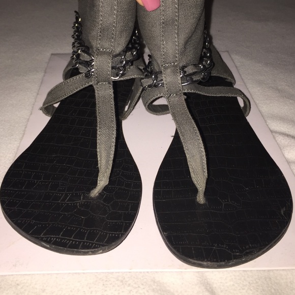 ❌SOLD❌Gray Sandals - Picture 3 of 4