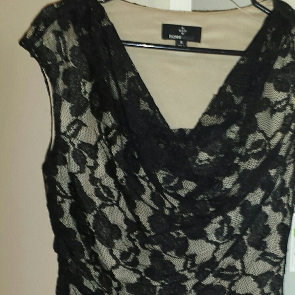 Dress - Picture 4 of 4