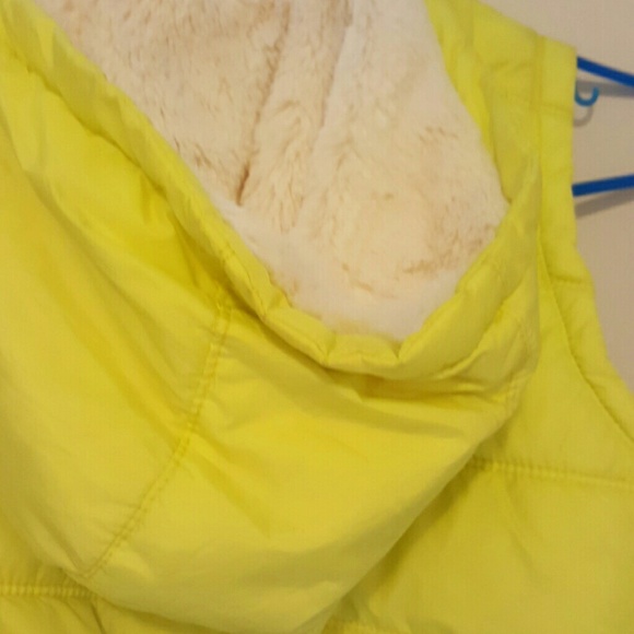 Weather vest - Picture 3 of 3