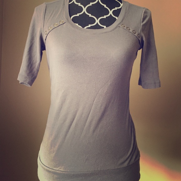 One step up Tops - Snap detail top gray