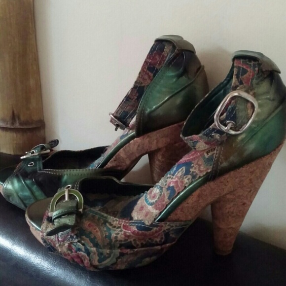 Not Rated Paisley Printed Sandals - Picture 2 of 4