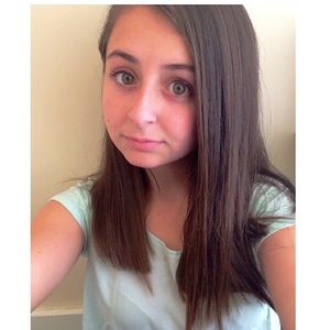 Meet your Posher, Phoebe